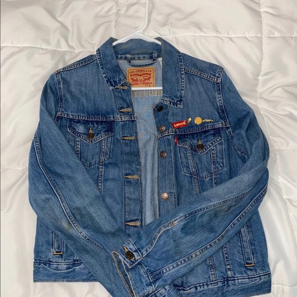 Levi’s Trucker - Picture 2 of 5